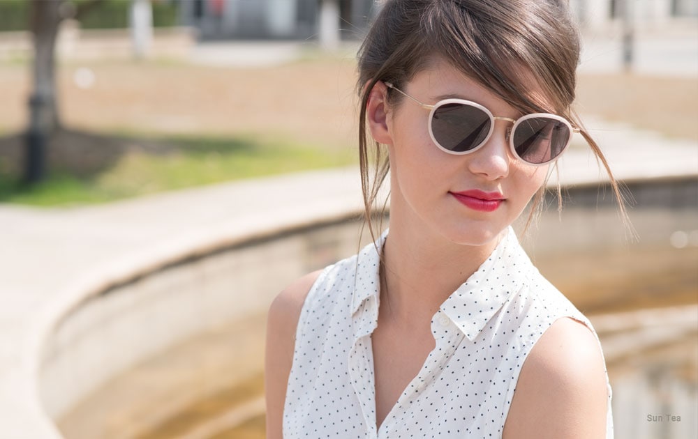 how to choose sunglasses - girl - white shirt