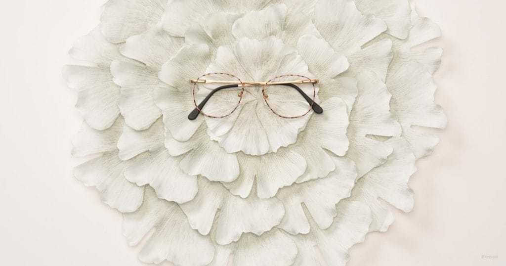 What To Do With Old Eyeglasses: Three Great Uses