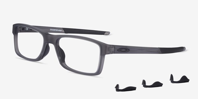 Oakley Chamfer MNP Gris PlastiqueMontures de lunettes de vue d'EyeBuyDirect, Vue d'Angle