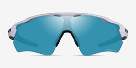 Oakley Radar Ev Matte Gray Smoke Plastique Soleil de Lunette de vue d'EyeBuyDirect, Vue de Face