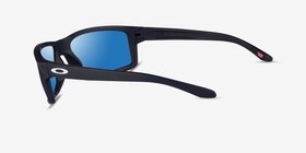 Oakley Gibston Polished Black Plastique Soleil de Lunette de vue d'EyeBuyDirect, Vue de Côté