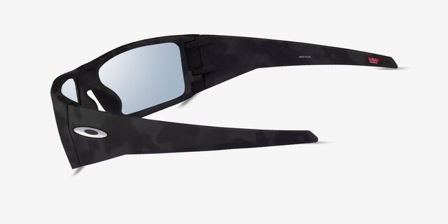 Oakley Heliostat Matte Black PlasticSunglass Frames from EyeBuyDirect, Side View