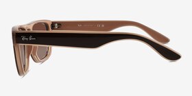 Ray-Ban RB4407 Clear Light Brown Plastique Soleil de Lunette de vue d'EyeBuyDirect, Vue de Côté