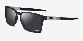 Oakley Exchange Sun Matte Black Plastique Soleil de Lunette de vue d'EyeBuyDirect, Vue d'Angle