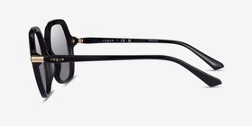 Vogue Eyewear VO5561S Shiny Black Acétate Soleil de Lunette de vue d'EyeBuyDirect, Vue de Côté