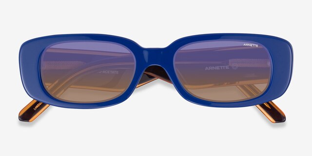 ARNETTE Litty Matte Blue AcétateSoleil de Lunette de vue d'EyeBuyDirect, Vue Rapprochée
