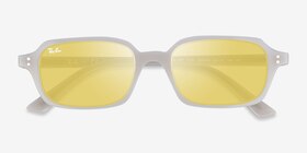 Ray-Ban RB4455 Zuri Blanche Éco-responsable Soleil de Lunette de vue d'EyeBuyDirect, Vue Rapprochée