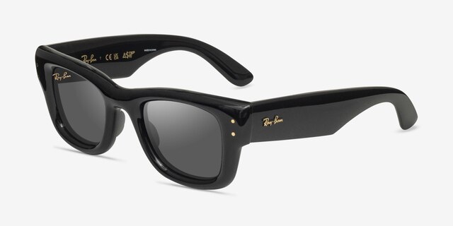 Ray-Ban Wayfarer Puffer Polished Black PlastiqueSoleil de Lunette de vue d'EyeBuyDirect, Vue d'Angle