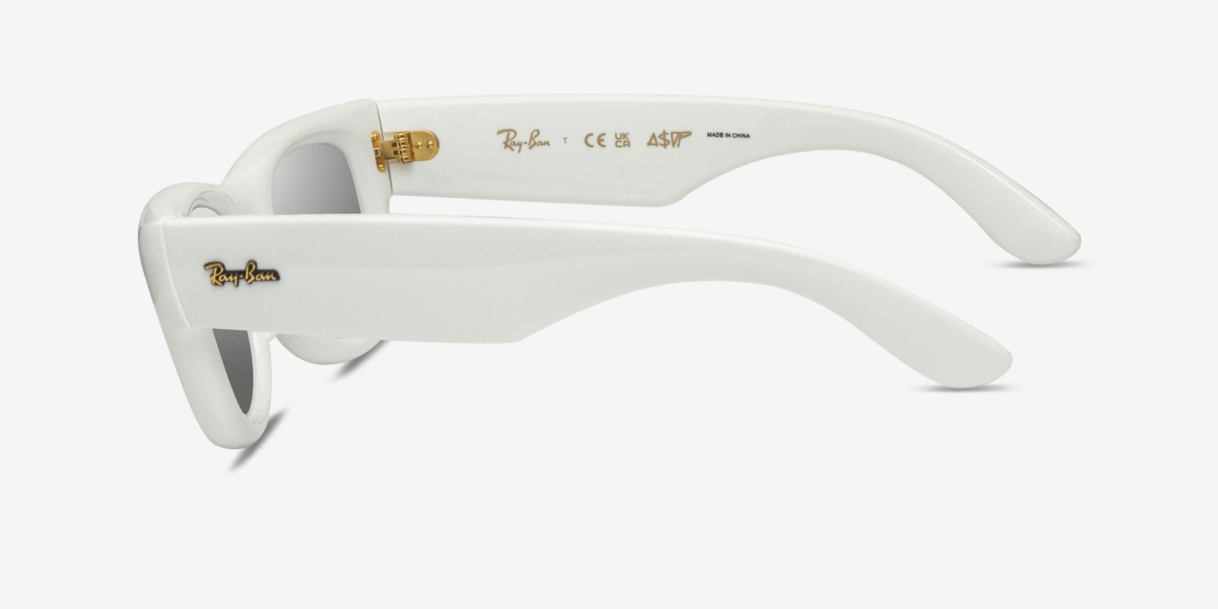 White Ray-Ban Wayfarer Glasses Wayfarer Puffer Sunglasses - Polished White/Ultra Black  main image 3