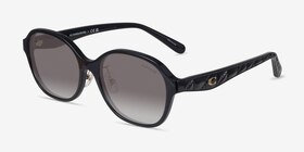 Coach HC8445D CBY85 Noir Éco-responsable Soleil de Lunette de vue d'EyeBuyDirect, Vue d'Angle