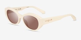 Vogue Eyewear VO5659SU Full Ivory Acétate Soleil de Lunette de vue d'EyeBuyDirect, Vue d'Angle