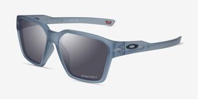 Oakley Briza Matte Transparent Stonewash Éco-responsable Soleil de Lunette de vue d'EyeBuyDirect, Vue d'Angle