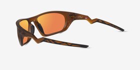 Oakley Lateralis Matte Dark Amber Plastique Soleil de Lunette de vue d'EyeBuyDirect, Vue de Côté