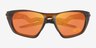 Oakley Lateralis Matte Dark Amber PlastiqueSoleil de Lunette de vue d'EyeBuyDirect, Vue Rapprochée
