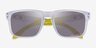 Oakley OO9102 Holbrook Matte Clear PlastiqueSoleil de Lunette de vue d'EyeBuyDirect, Vue Rapprochée