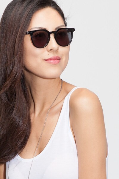 Quelles sont les lunettes de soleil les plus adaptées aux visages ronds ?