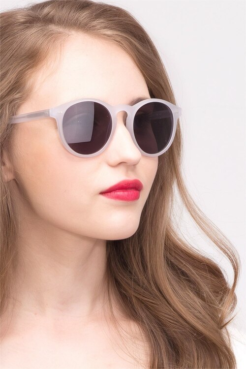 Round Ray-Bans with white matte frame Ray-Ban Glasses Round Metal RX3447V 2500 main image 3