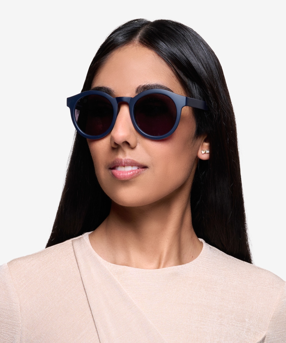 Navy blue clearance frame sunglasses