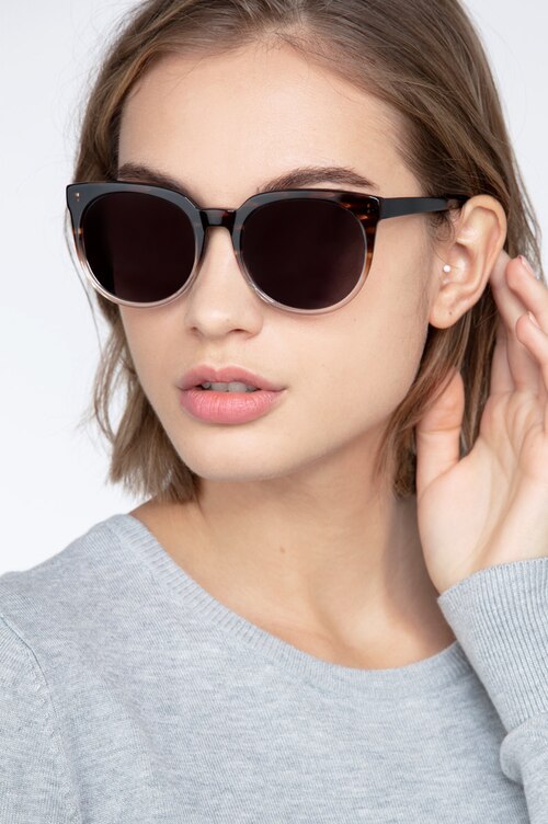 Queen Brown Striped AcétateSoleil de Lunette de vue pour Femmes d'EyeBuyDirect