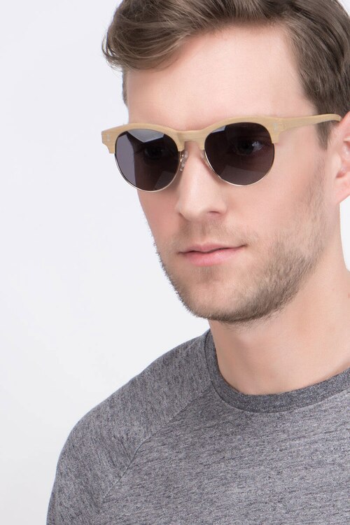 College Jaune Wood-textureSoleil de Lunette de vue pour Hommes d'EyeBuyDirect