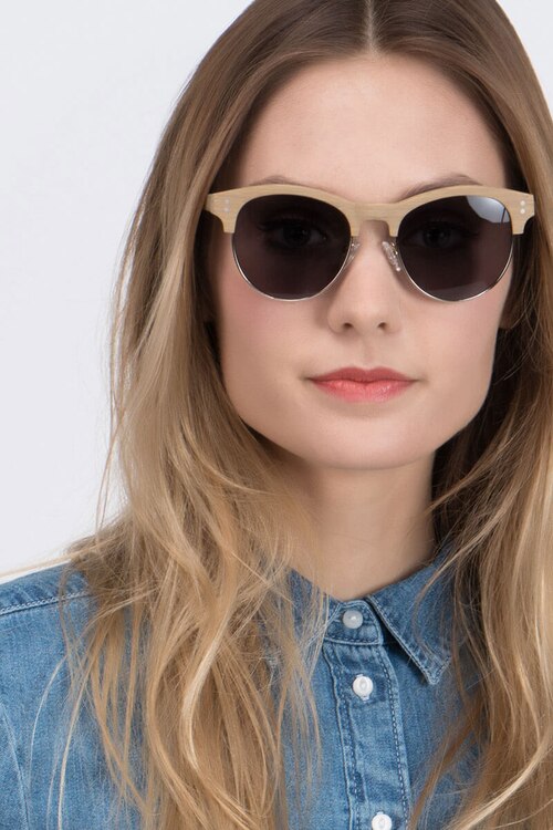 College Jaune Wood-textureSoleil de Lunette de vue pour Femmes d'EyeBuyDirect