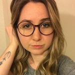 Caitlin A. - Matte tortoise - round - plastic