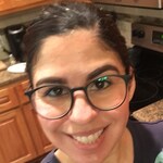 Tracey S. - Black - round - plastic