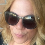 Laura T. - Matte Black - round - plastic-metal