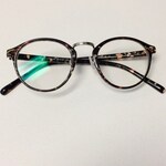 taylor A. - Red/Floral - round - plastic