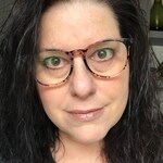 Lisa G. - Pink/Floral - round - plastic