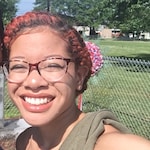 Nicole W. - Floral - horn - plastic