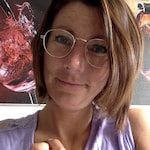 Karine G. - Golden - round - metal