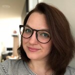 Kara P. - Matte Floral - round - plastic