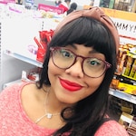 Manuelle B. - Red - oval - plastic