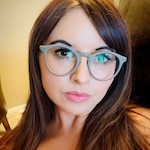 Rachel P. - Matte Green - round - plastic