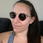 Gina B. - Golden - round - metal