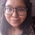 Amanda P. - Matte Floral - round - plastic