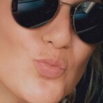 Nicole E. - Bronze - round - metal