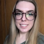 Chelsea H. - Red - round - plastic