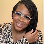 Marilynn C. - Faded Rose - round - plastic