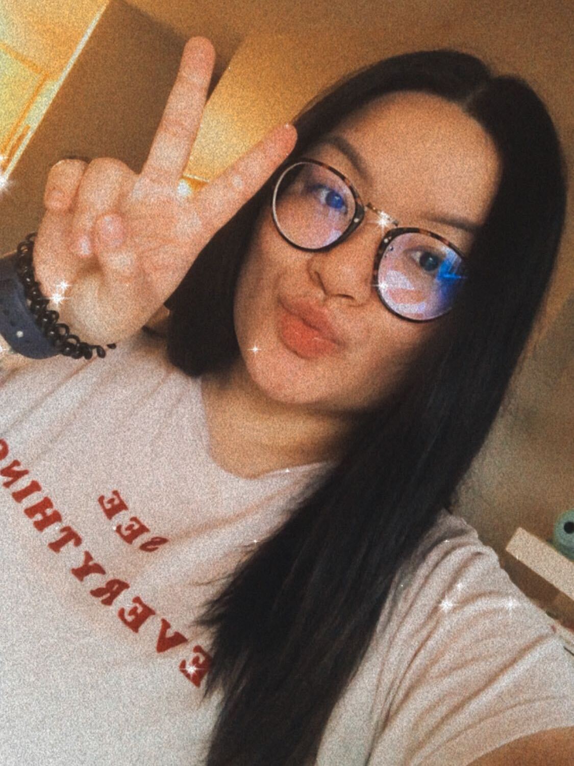 Larissa - Red/Floral - round - plastic