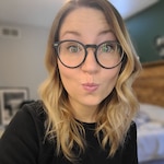 Jackie L. - Matte Navy - round - plastic