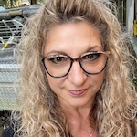 Lisa C. - Tortoise Green - horn - acetate-metal