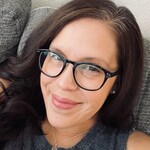 Sherelle S. - Clear/Black - round - plastic