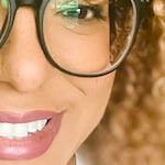 Yohanna L. - Matte Black - round - plastic