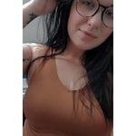 Kristen D. - Floral - round - plastic