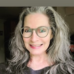 Mary S. - Matte Green - round - plastic