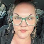 Stephanie T. - Emerald Green - horn - acetate-metal