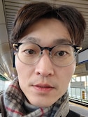 Shaoxuan L. - Gray Striped Gold - round - acetate