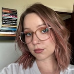 Kierstan W. - Champagne - round - plastic